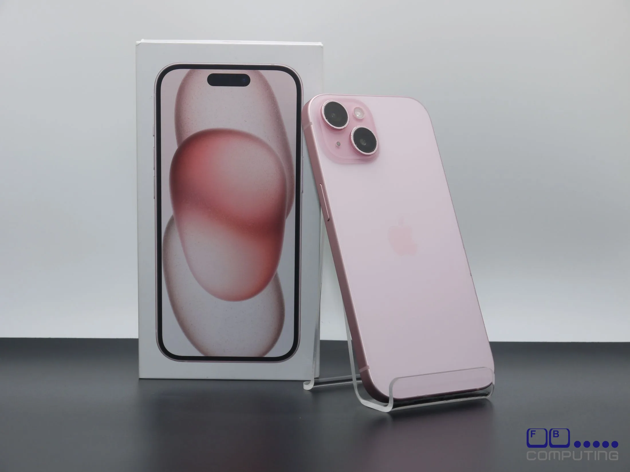 Apple · iPhone 15
